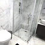 Luxurious 2br In Center With Internet דירה *