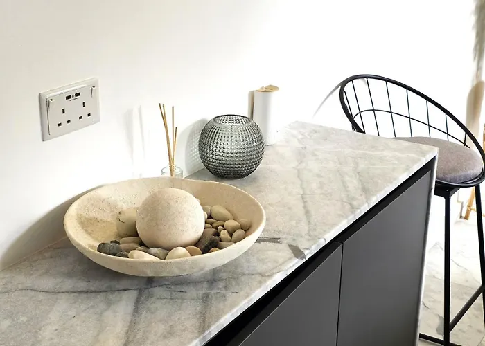 Luxurious 2br In Center With Internet ラルナカ