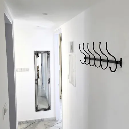 Luxurious 2br In Center With Internet * Larnaca