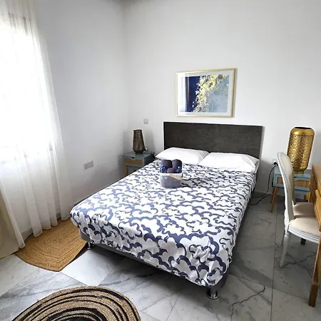 Luxurious 2br In Center With Internet Apartment Larnaca