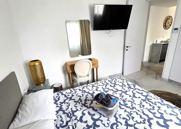 Luxurious 2br In Center With Internet Appartamento Larnaca