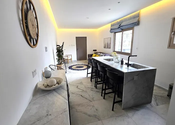 Appartamento Luxurious 2br In Center With Internet *